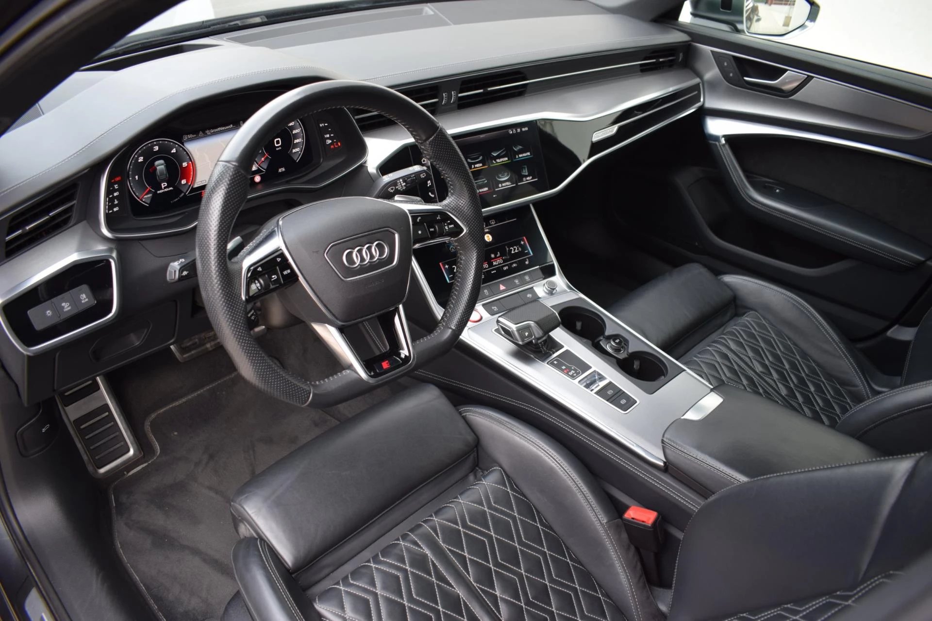 Hoofdafbeelding Audi S6