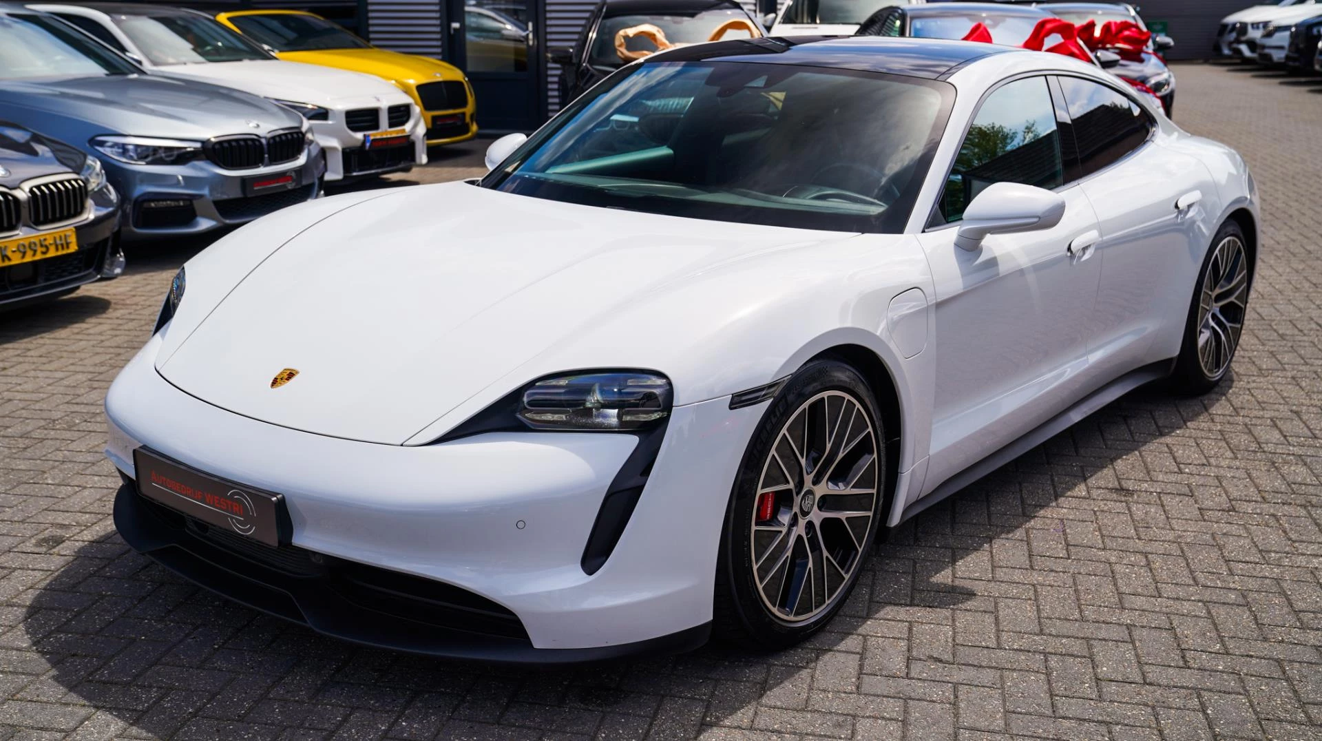 Hoofdafbeelding Porsche Taycan
