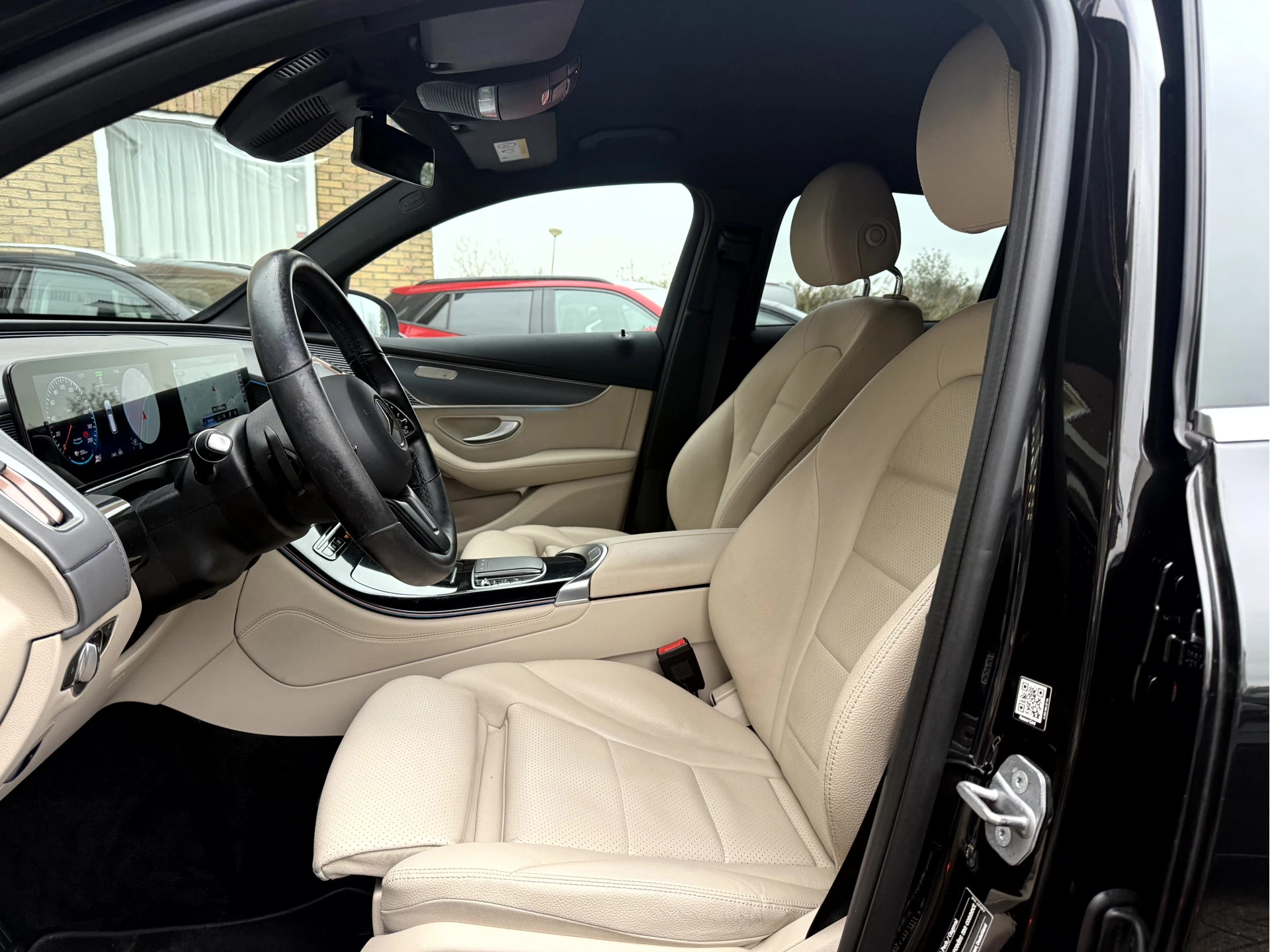 Hoofdafbeelding Mercedes-Benz EQC