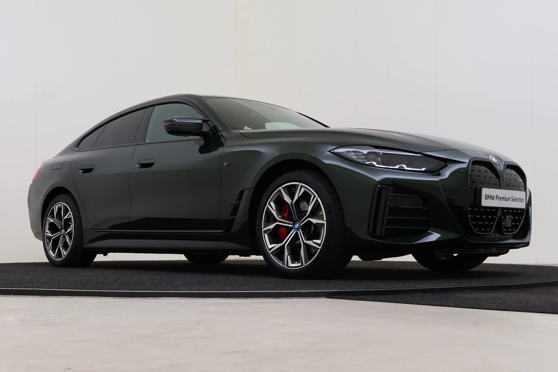 Hoofdafbeelding BMW i4