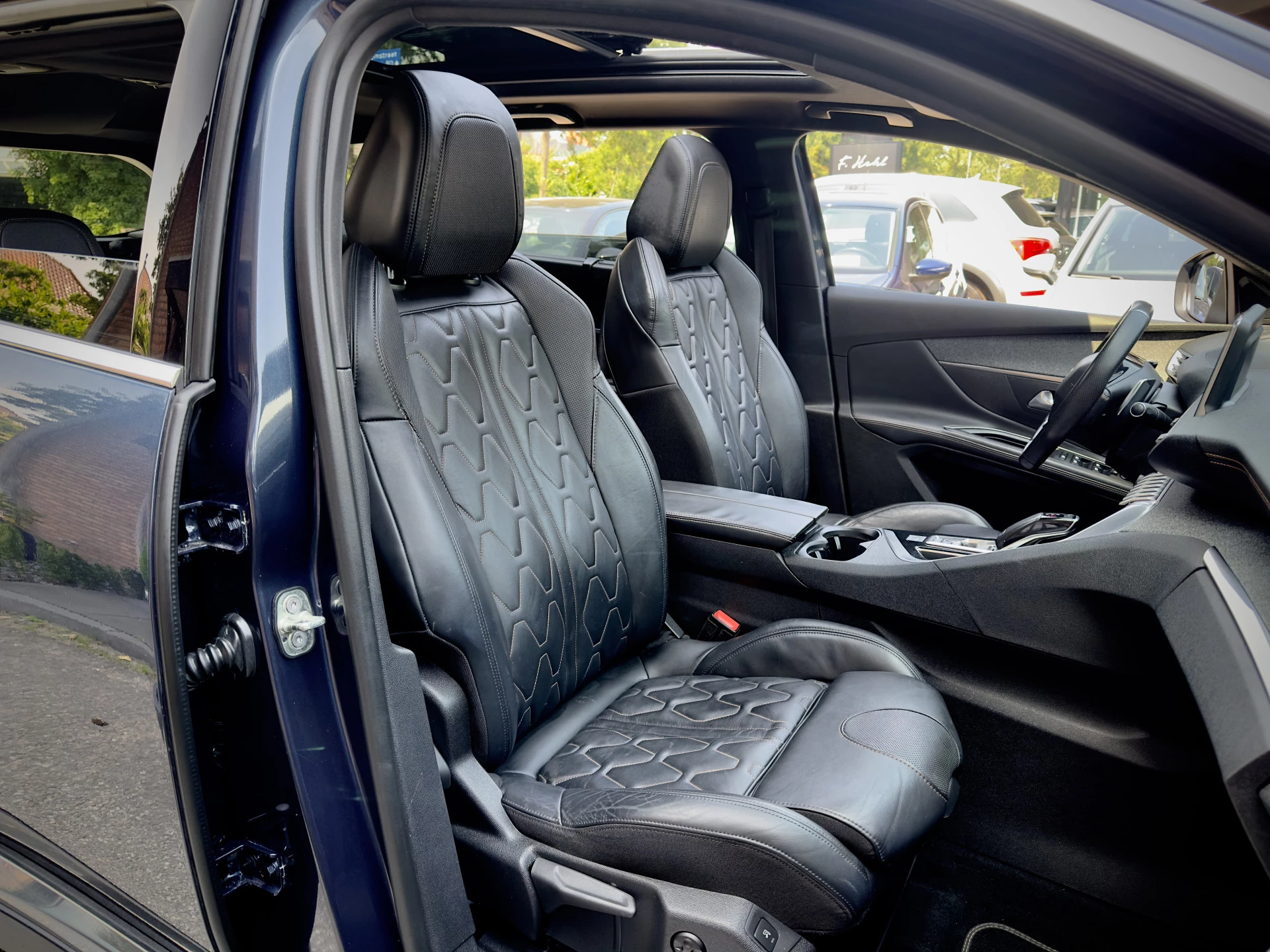 Hoofdafbeelding Peugeot 5008
