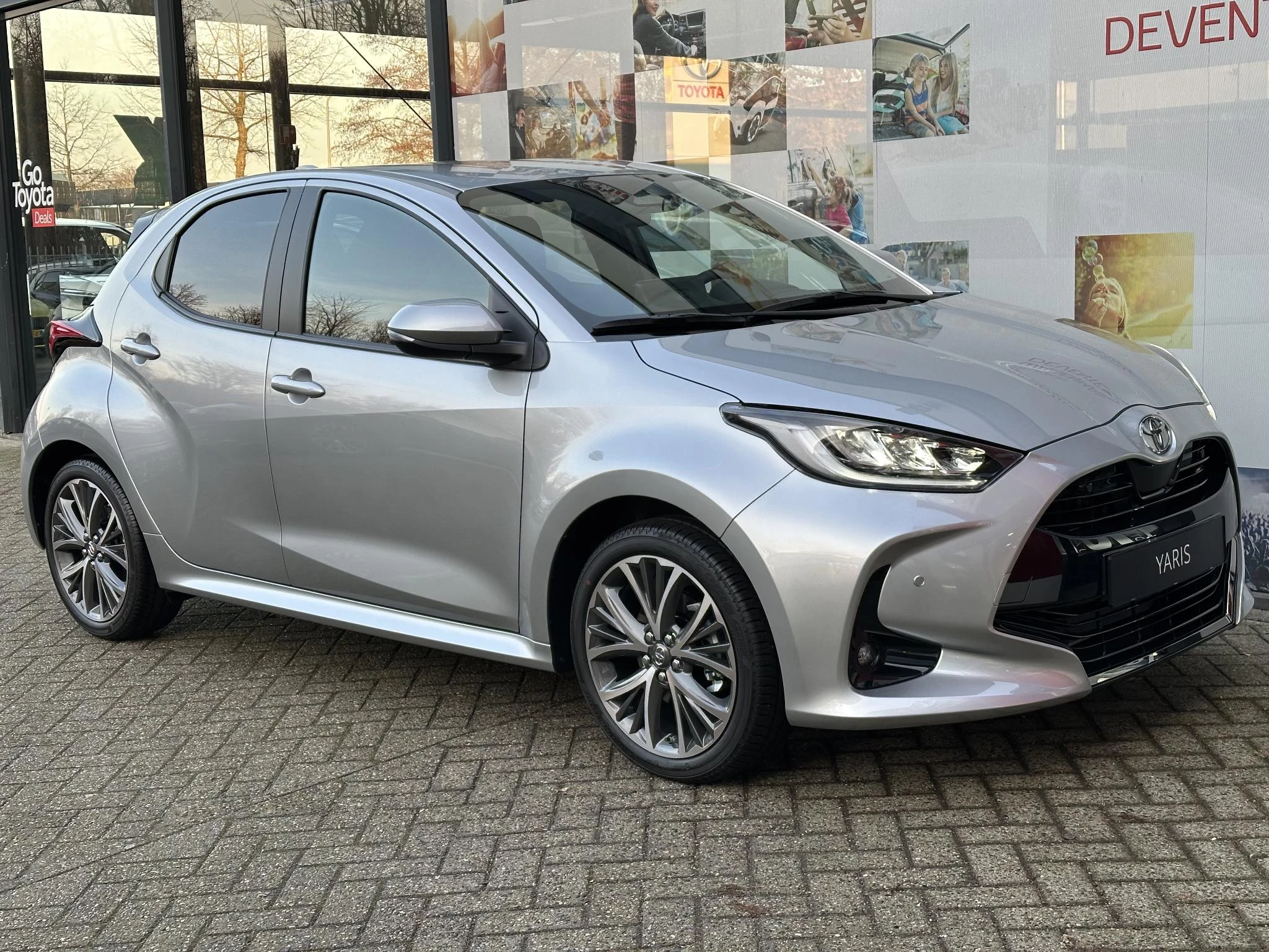 Hoofdafbeelding Toyota Yaris
