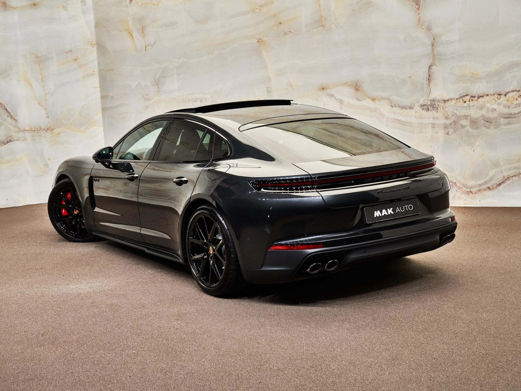 Hoofdafbeelding Porsche Panamera