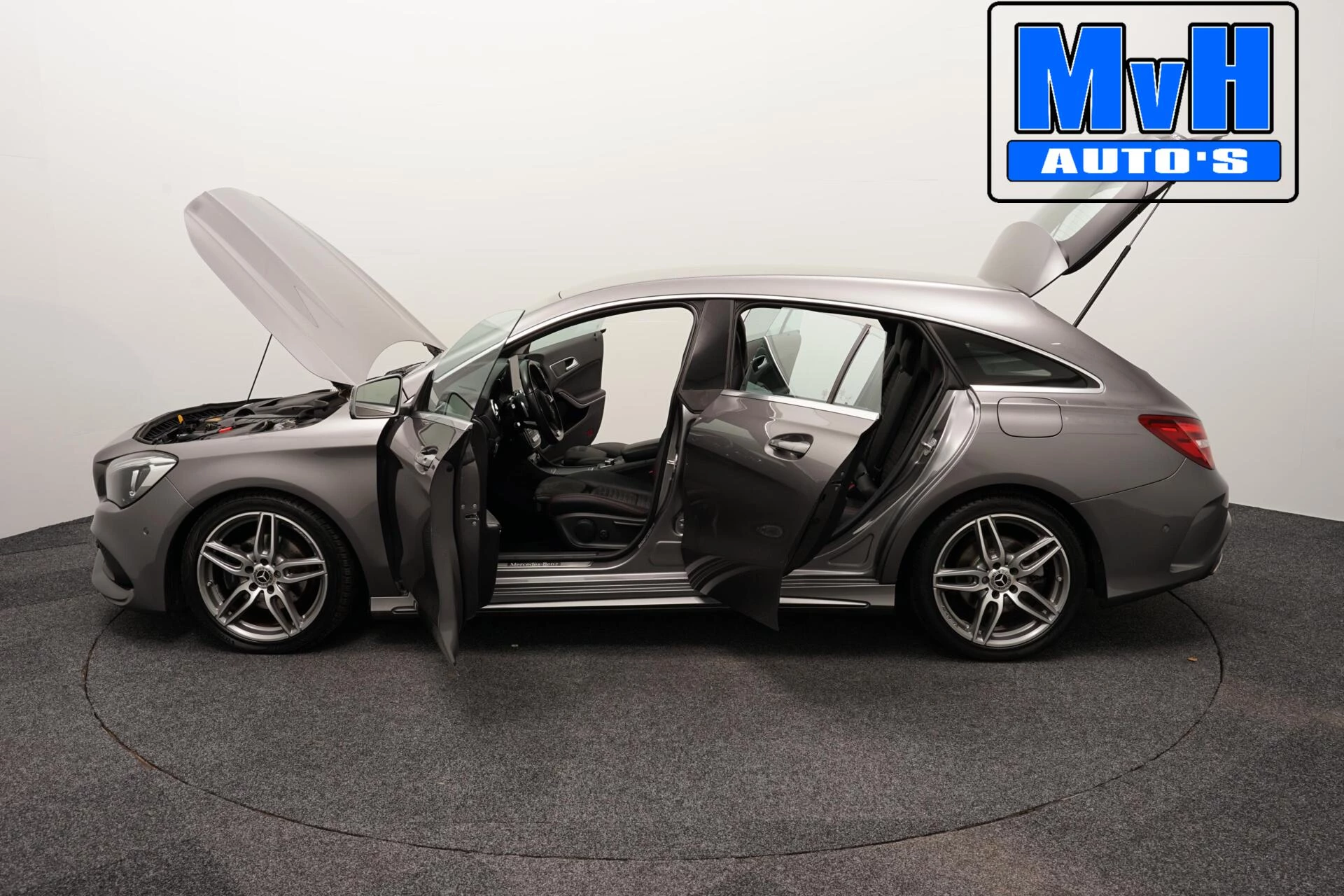 Hoofdafbeelding Mercedes-Benz CLA