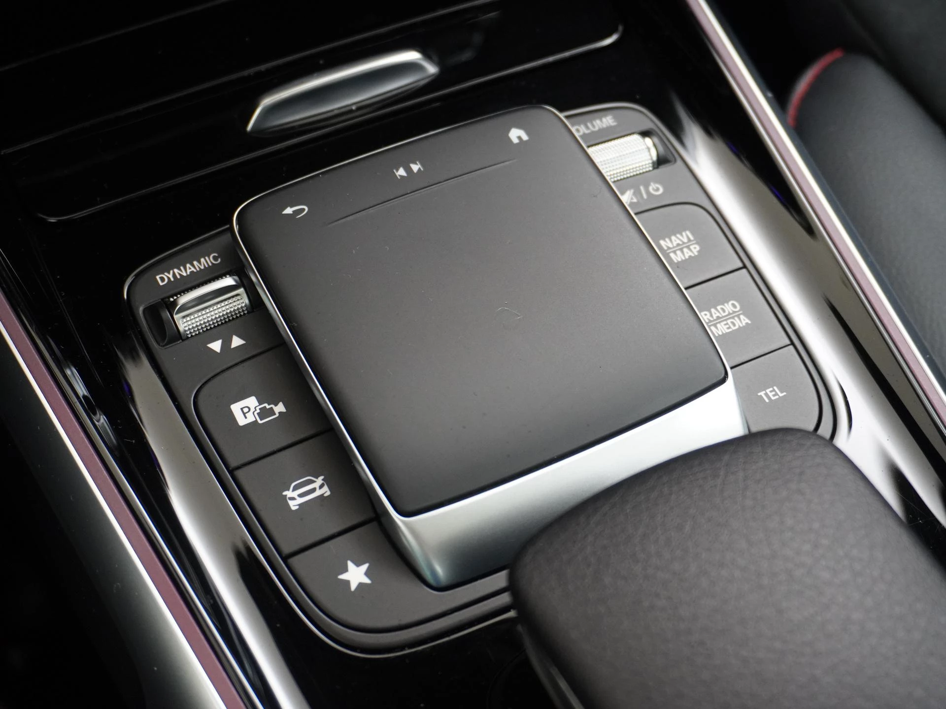 Hoofdafbeelding Mercedes-Benz EQB