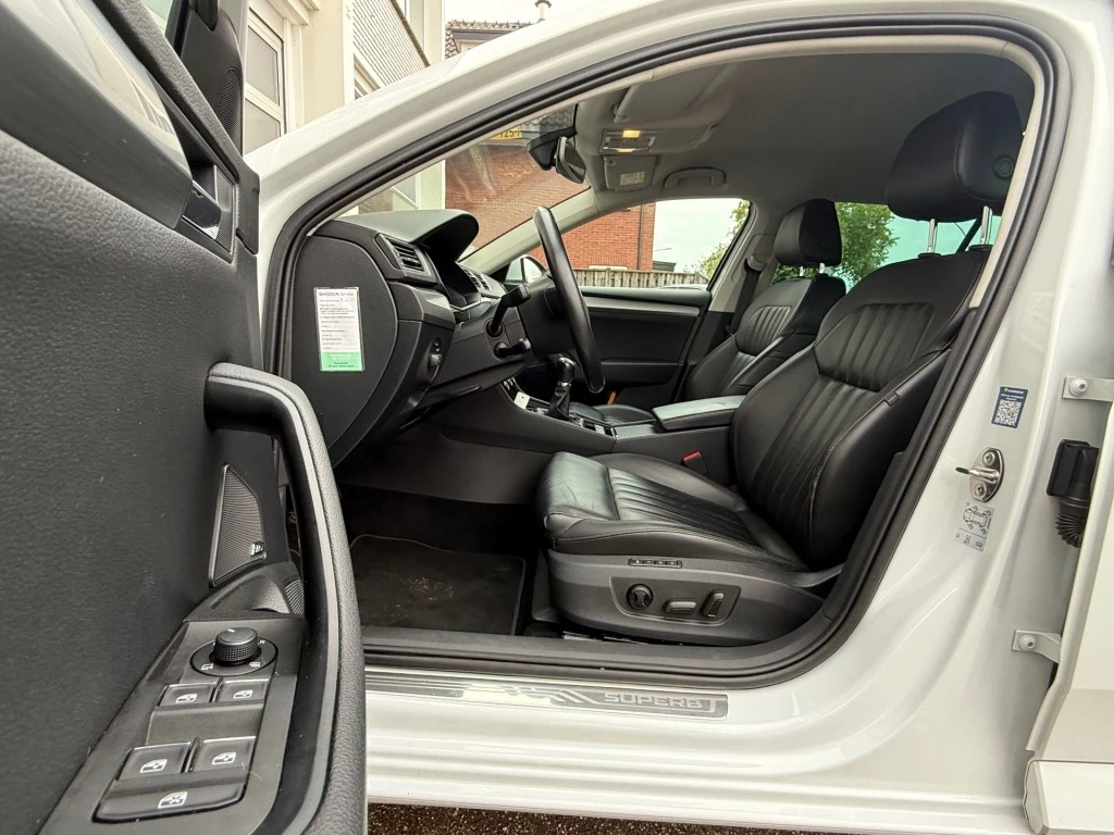 Hoofdafbeelding Škoda Superb