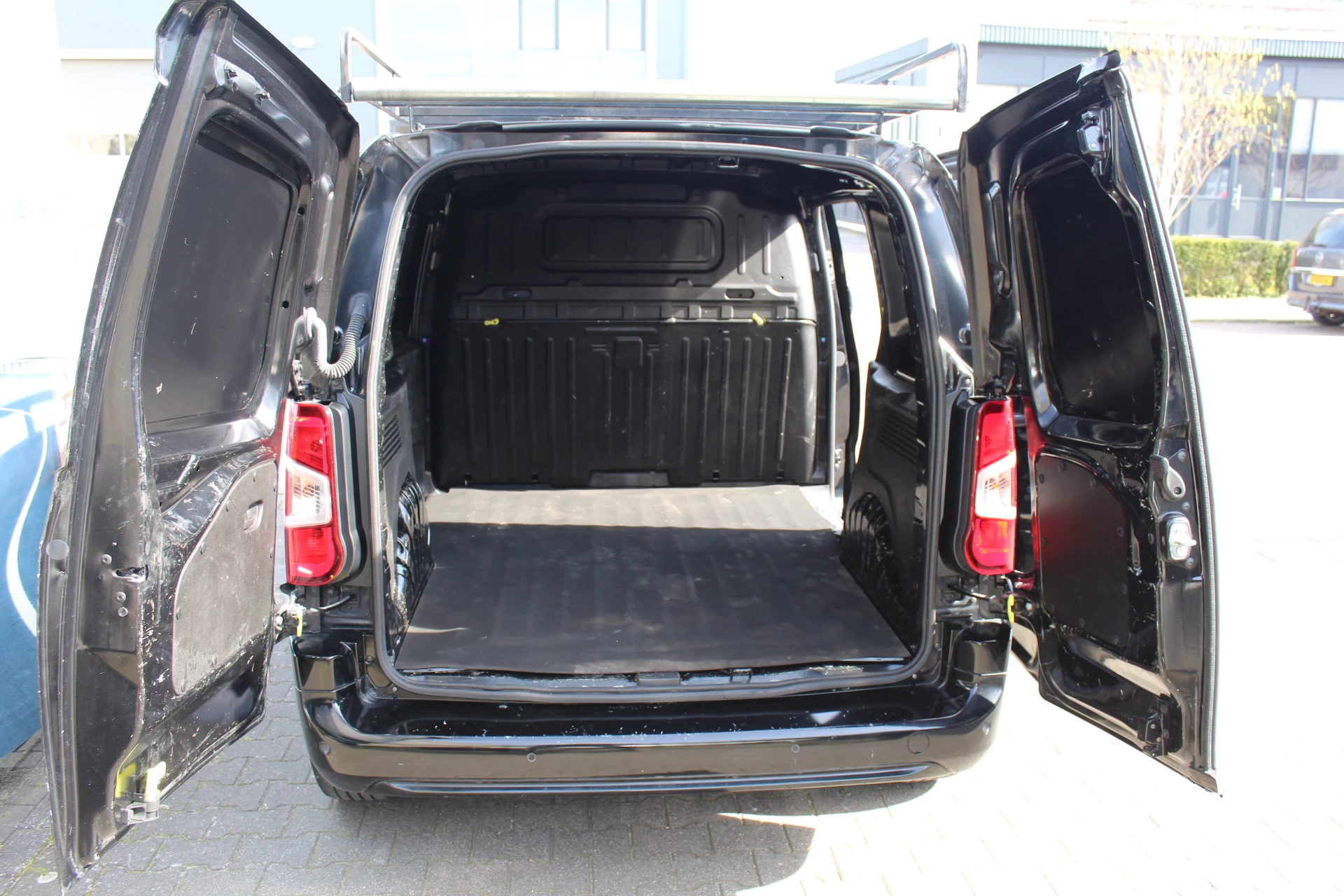 Hoofdafbeelding Peugeot Partner