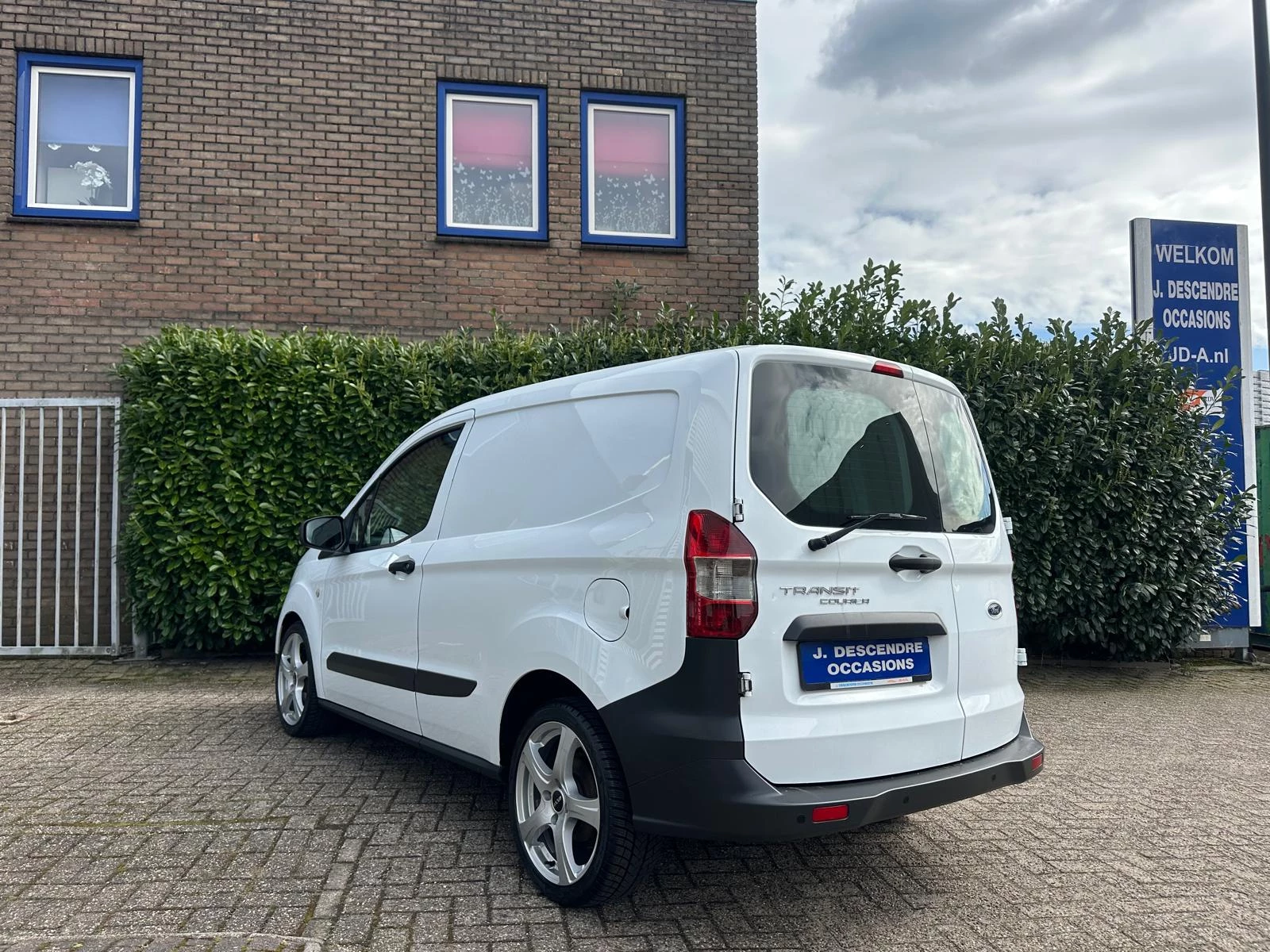 Hoofdafbeelding Ford Transit Courier