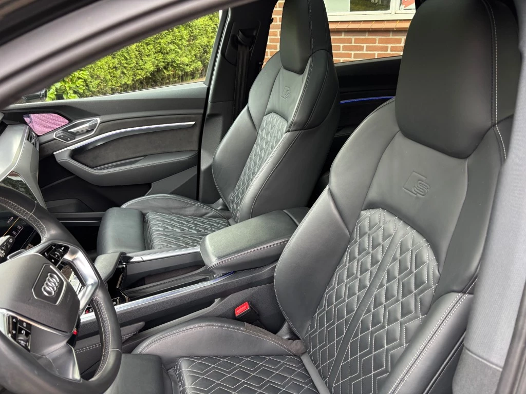 Hoofdafbeelding Audi e-tron