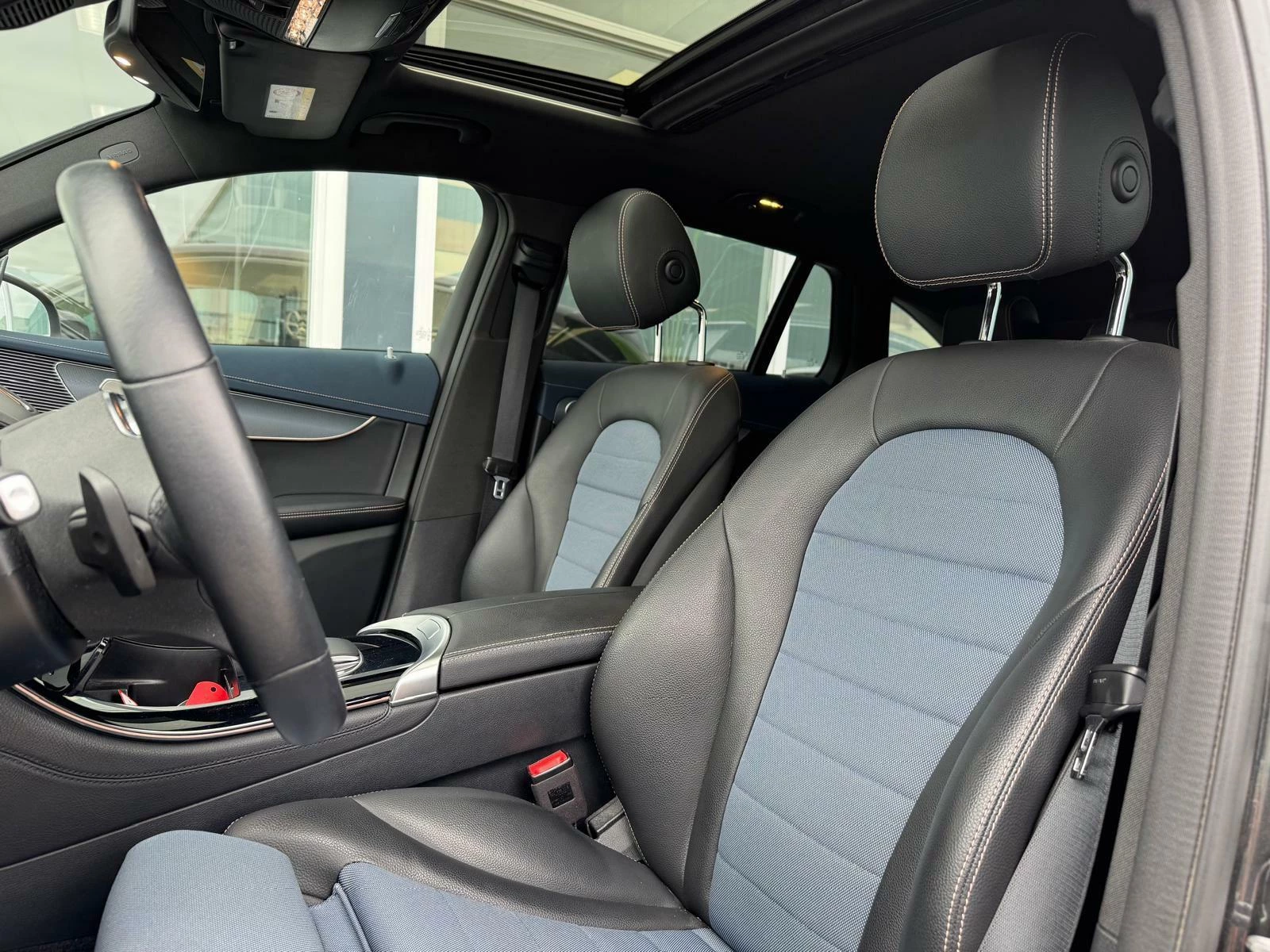 Hoofdafbeelding Mercedes-Benz EQC