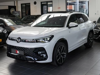 Volkswagen Tiguan 1.5 TSI R-Line | MASSAGE | 360° CAMERA | H&K | PANO