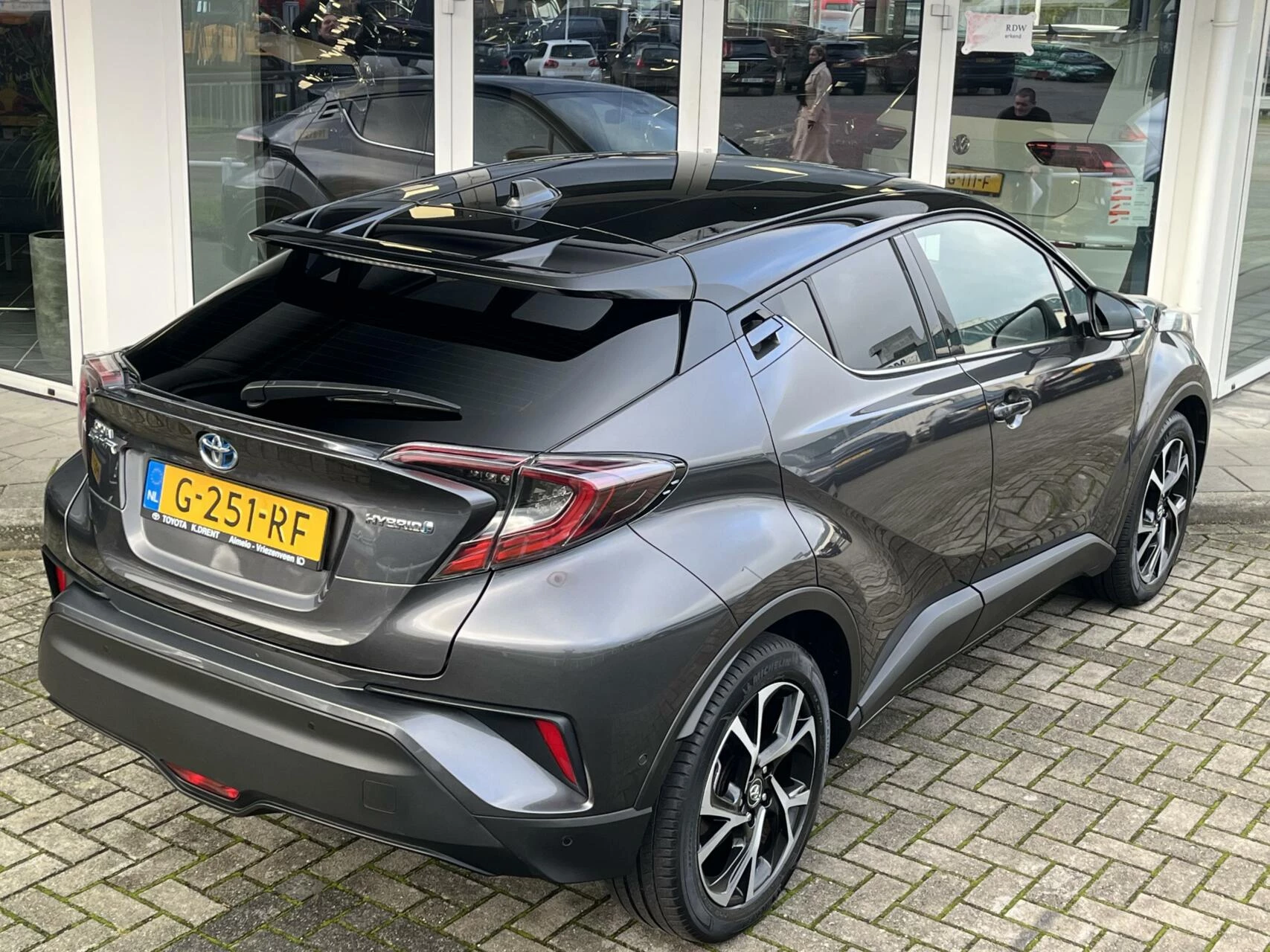 Hoofdafbeelding Toyota C-HR