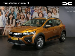 Hoofdafbeelding Dacia Sandero Stepway Dacia Sandero Stepway 1.0 TCe 110 Expression - Navigatie, Reservewiel, Sensoren Achter