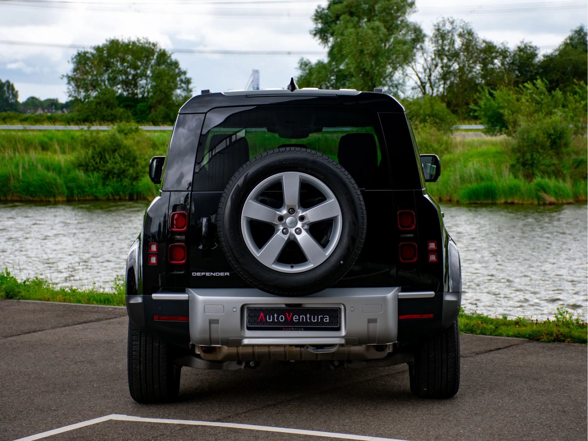 Hoofdafbeelding Land Rover Defender