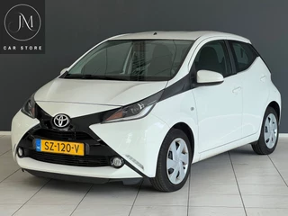 Toyota Aygo 1.0 VVT-i x-nav NL AUTO
