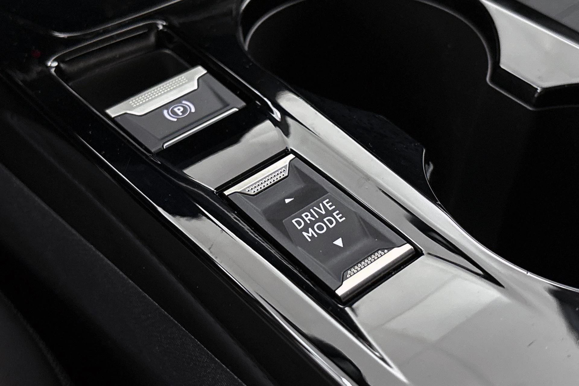 Hoofdafbeelding Peugeot e-208