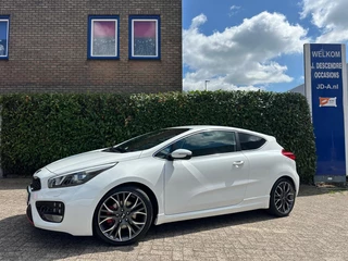 Hoofdafbeelding Kia pro_cee'd Kia pro_cee'd 1.6 GT Climate C, Cruise C, Camera, Navigatie!!!! HEMELVAARTSDAG ZIJN WIJ GEOPEND VAN 9:00/12:30!!!!
