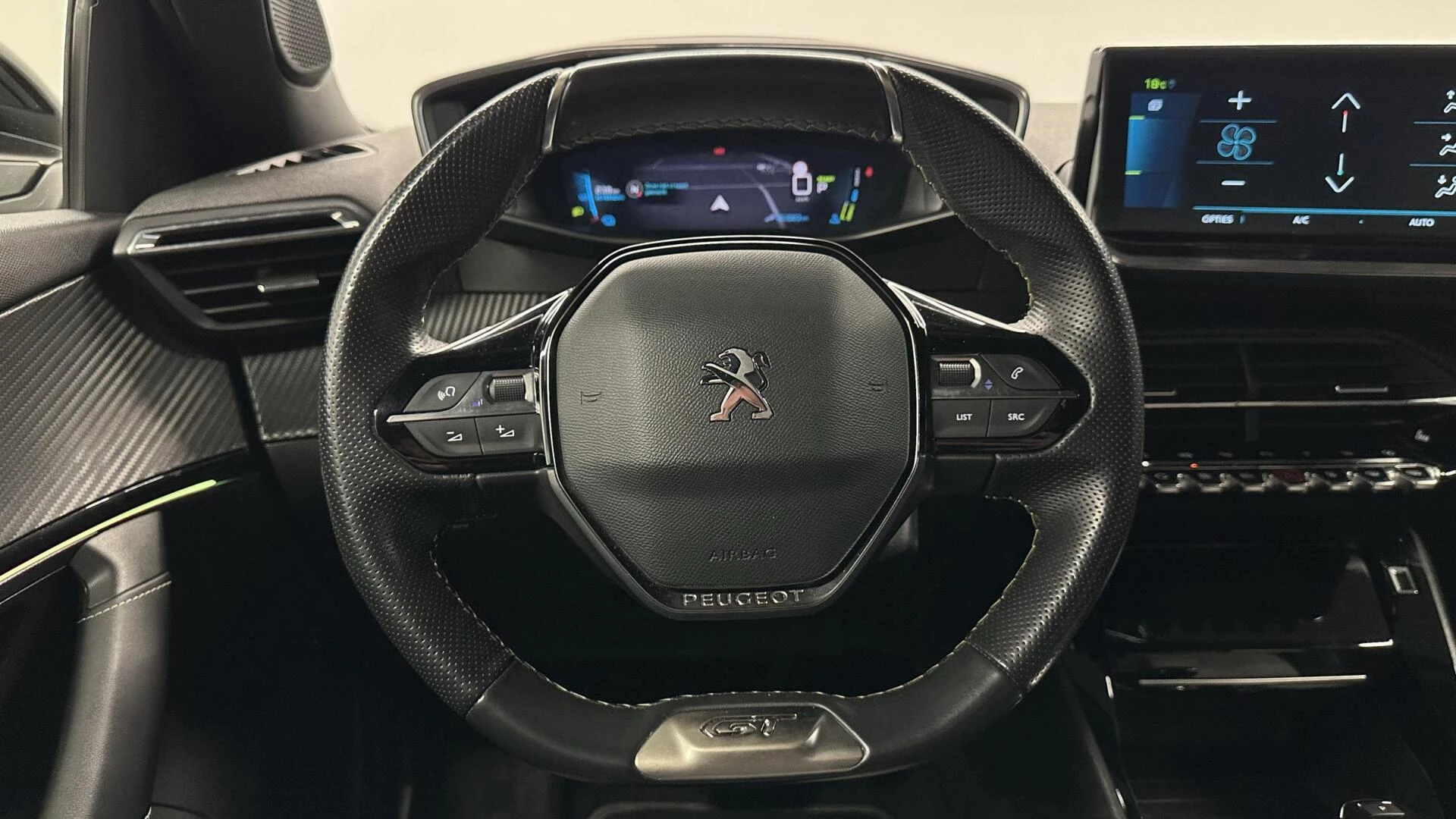 Hoofdafbeelding Peugeot e-2008