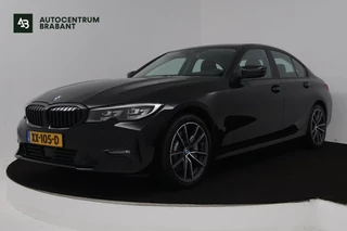 BMW 3-serie 330i Executive Edition (ACHTERUITRIJCAMERA, NAVIGATIE, HEAD-UP DISPLAY, PARKEERSENSOREN, DEALER ONDERHOUDEN)