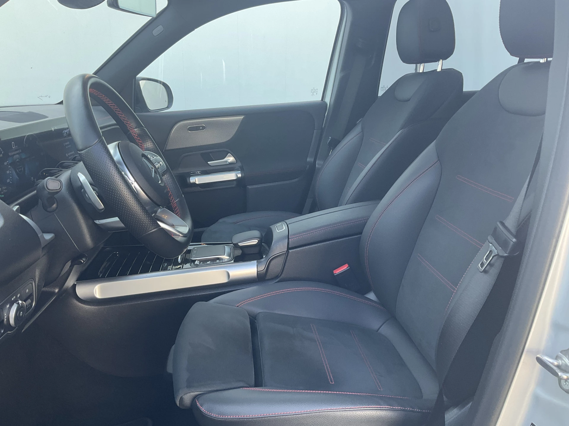 Hoofdafbeelding Mercedes-Benz EQB