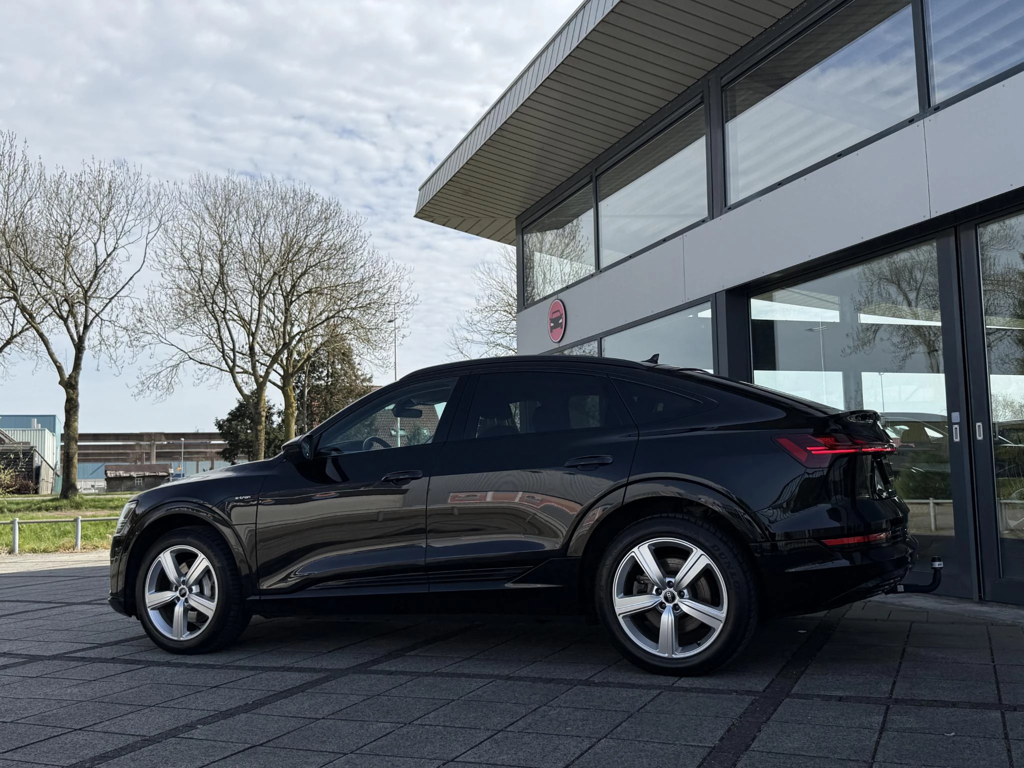 Hoofdafbeelding Audi e-tron