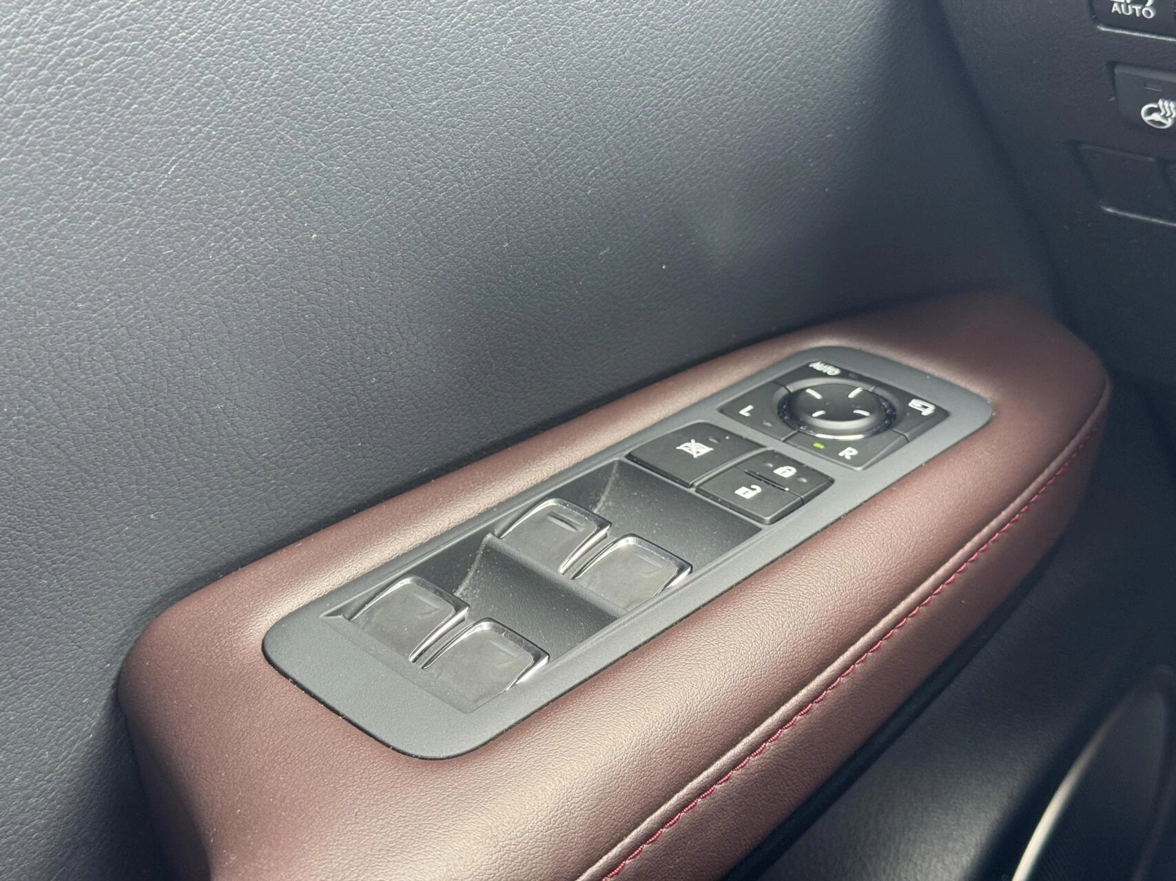 Hoofdafbeelding Lexus RX