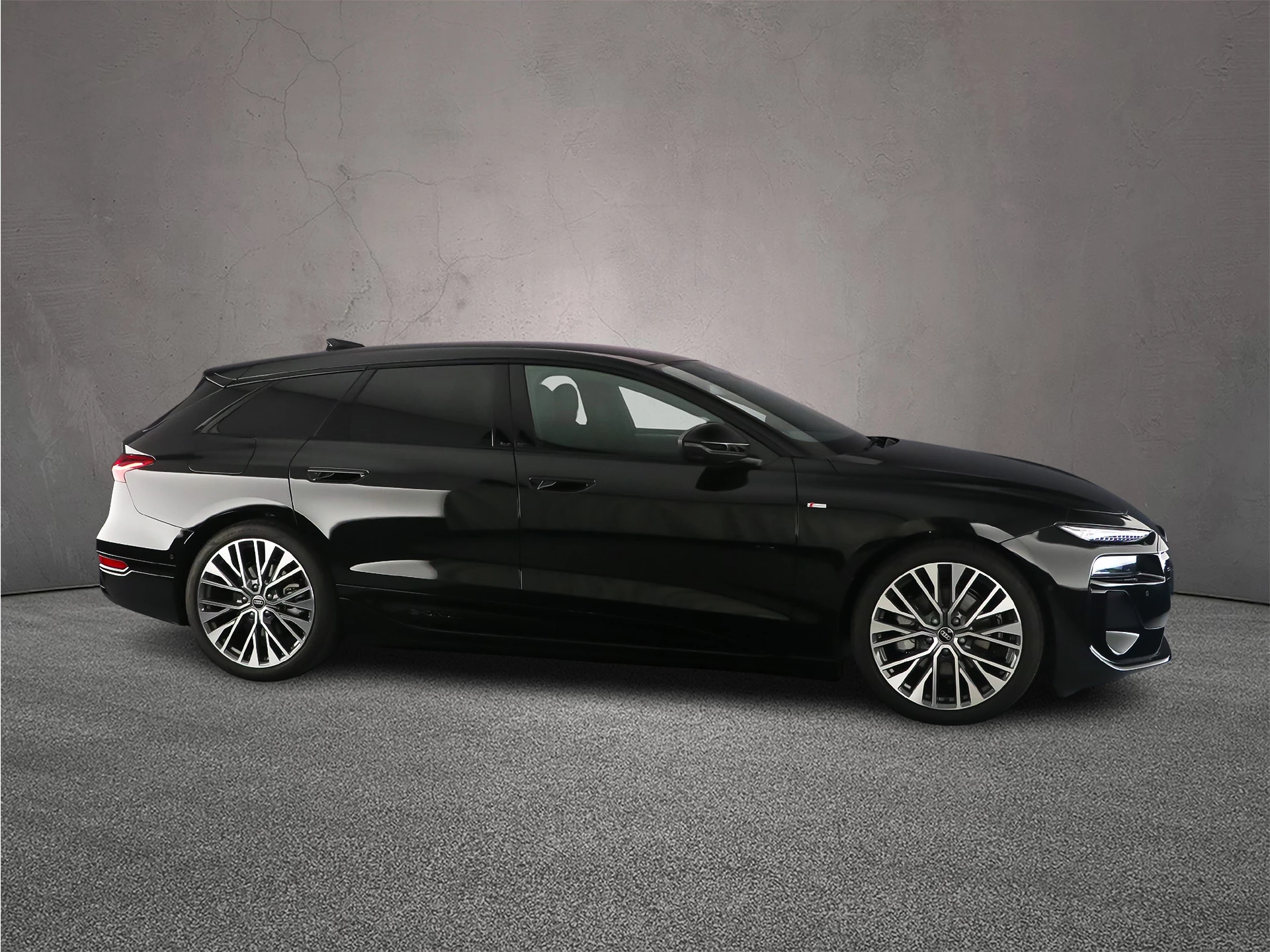 Hoofdafbeelding Audi A6 Avant e-tron