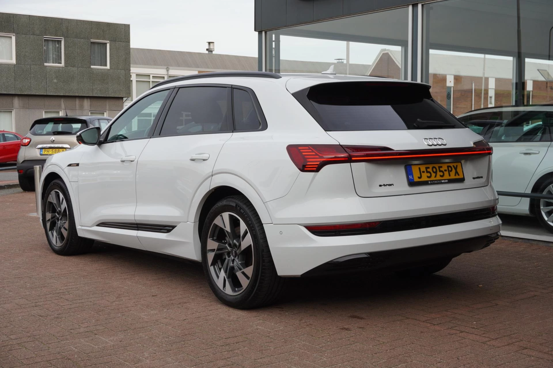 Hoofdafbeelding Audi e-tron