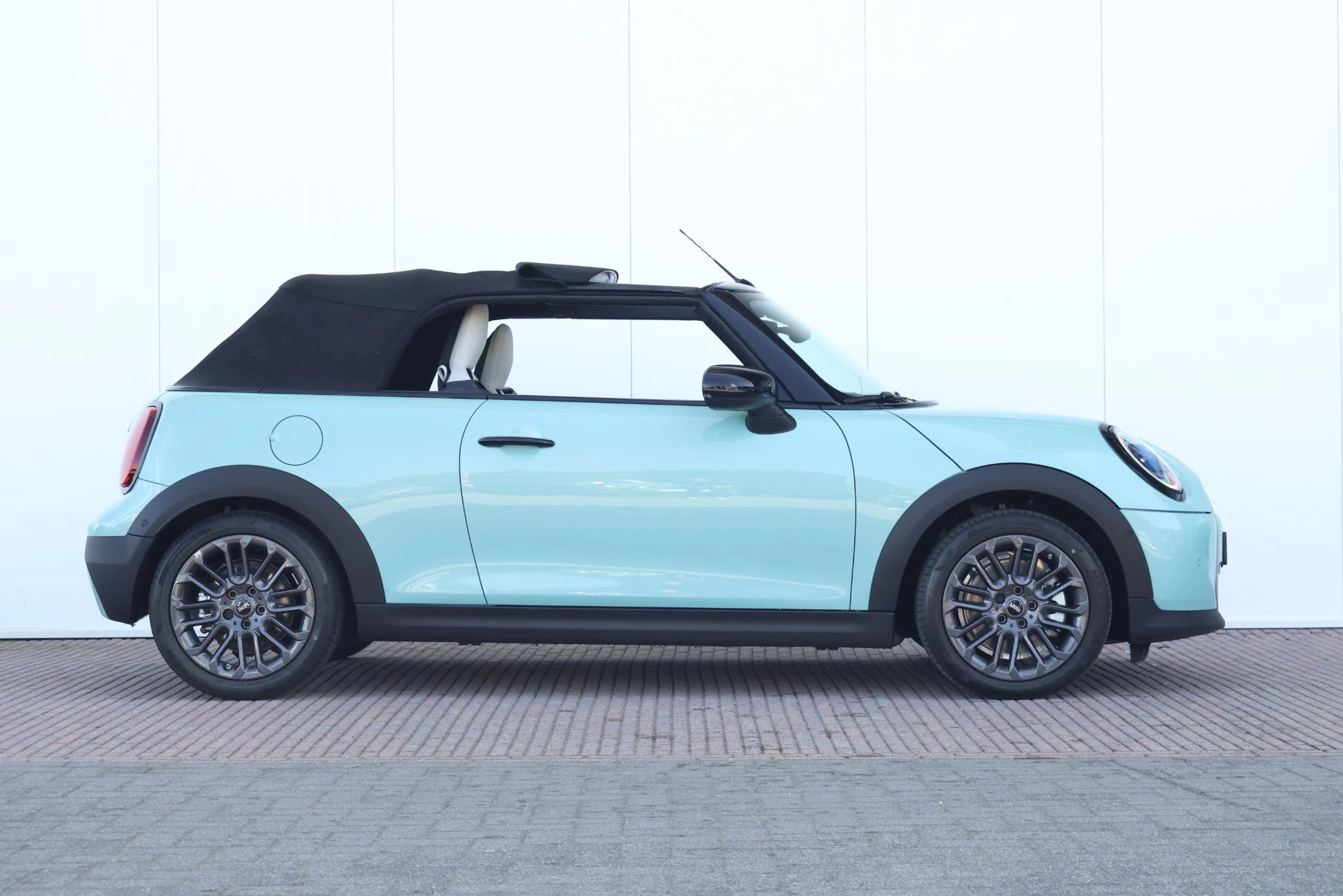 Hoofdafbeelding MINI Cooper Cabrio