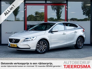 Volvo V40 1.5 T2 Nordic+ | Origineel NL | Stoelverwarming | Leder | Navigatie | Climate Control | Virtual Cockpit | Cruise Control | Parkeersensoren | LED Koplampen | Metallic Lak | 2e Eigenaar | Lichtmetalen Velgen 16'' | NAP |