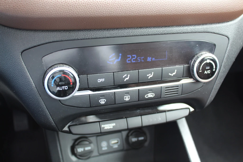 Hoofdafbeelding Hyundai i20