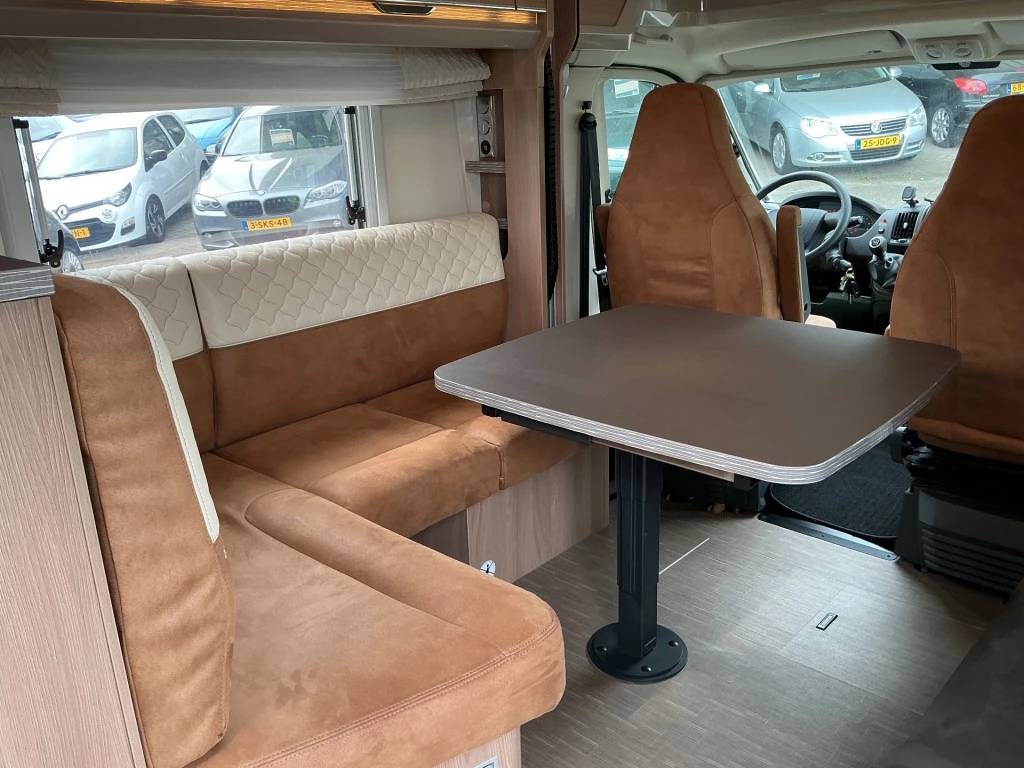 Hoofdafbeelding Bürstner Ixeo Bt6801