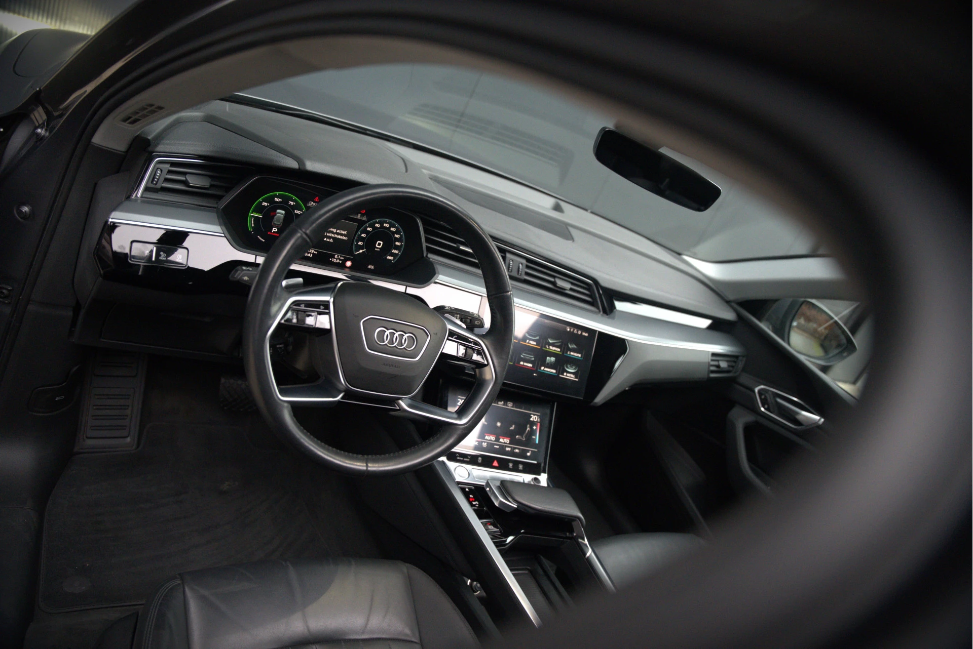 Hoofdafbeelding Audi e-tron