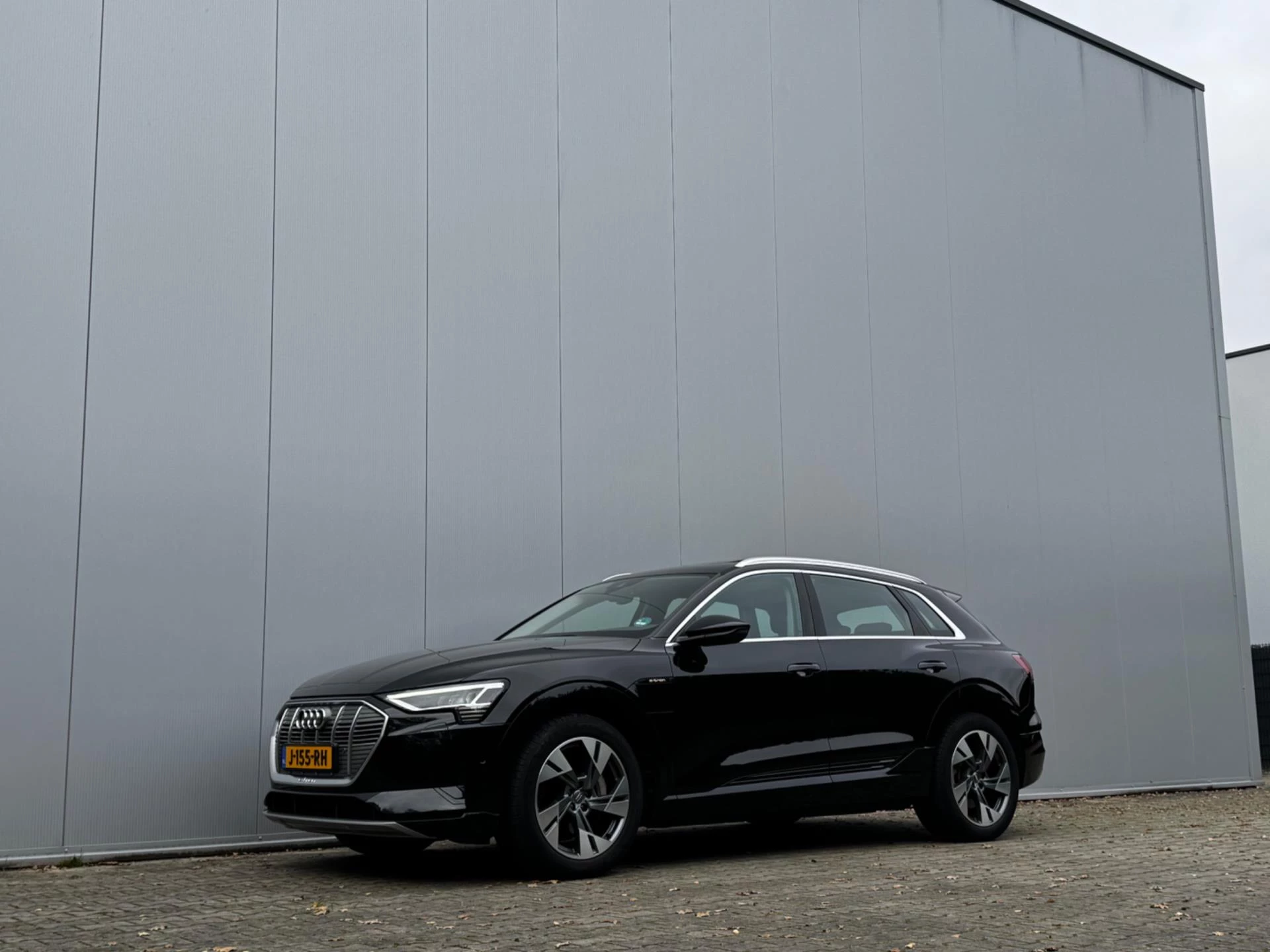 Hoofdafbeelding Audi e-tron