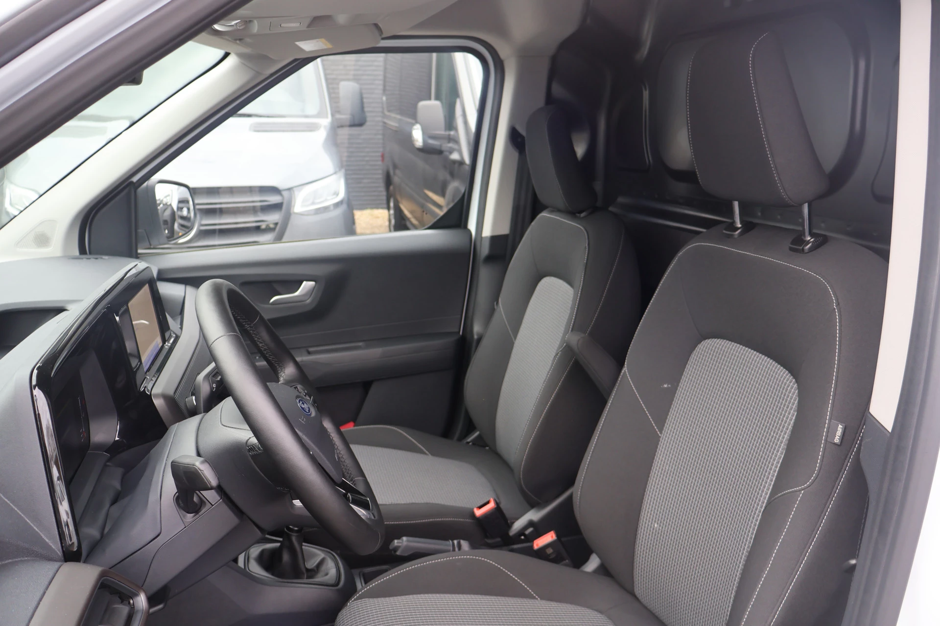 Hoofdafbeelding Ford Transit Courier