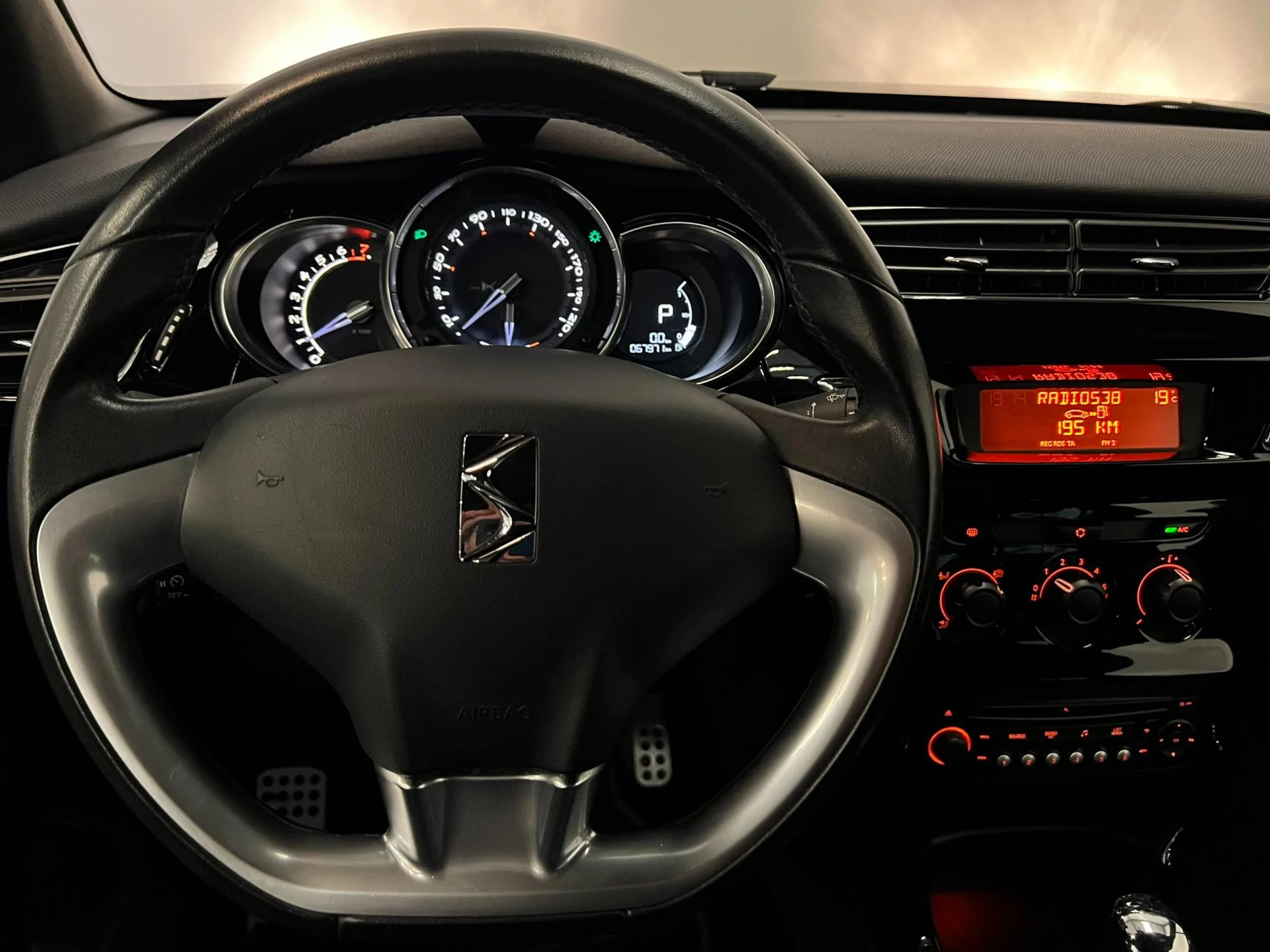 Hoofdafbeelding DS DS 3