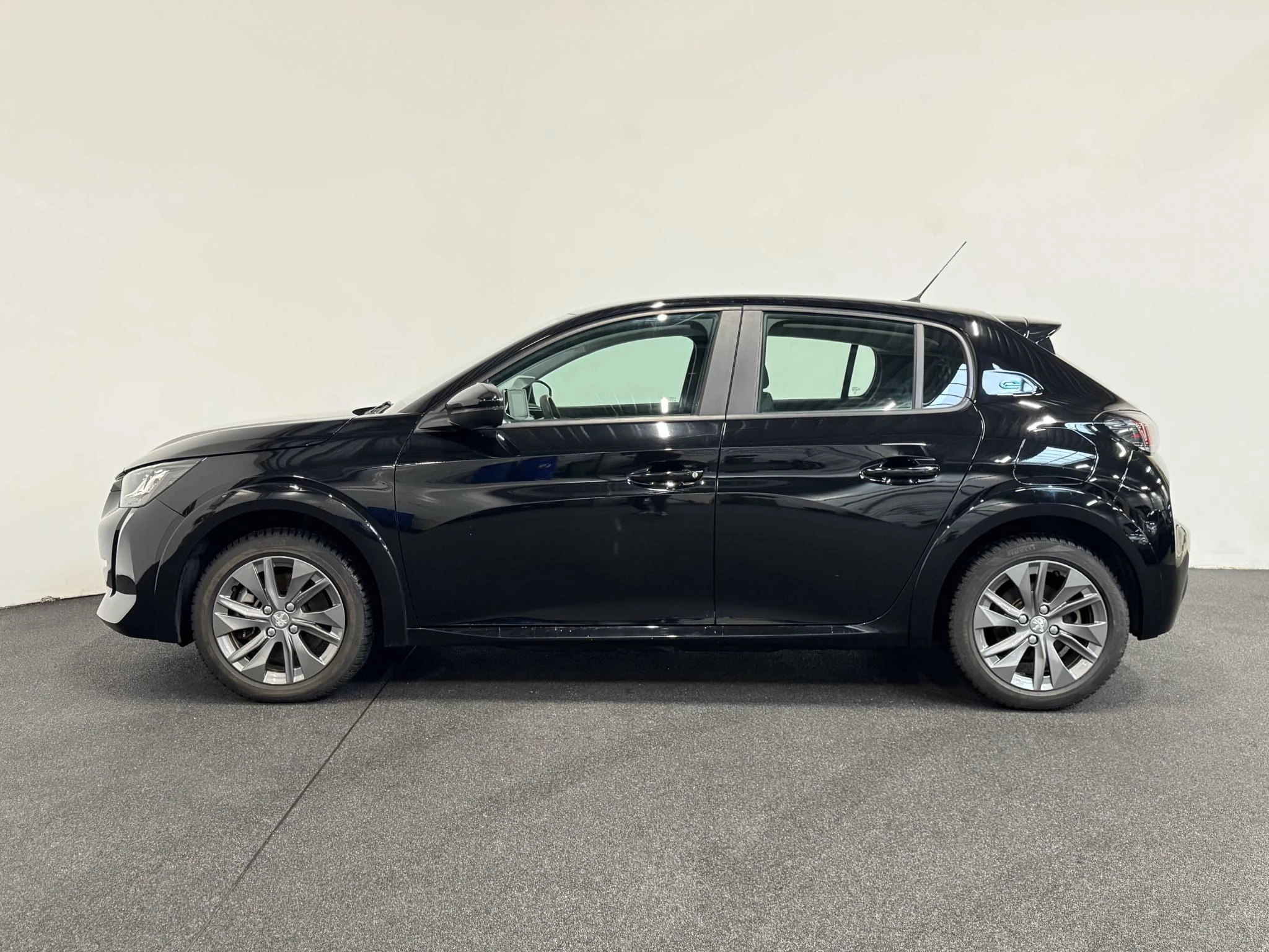 Hoofdafbeelding Peugeot e-208