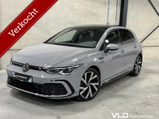 Hoofdafbeelding Volkswagen Golf Volkswagen Golf 8 1.5 eTSI R-Line PANO|IQ|H&K|CAMERA|SFEER|
