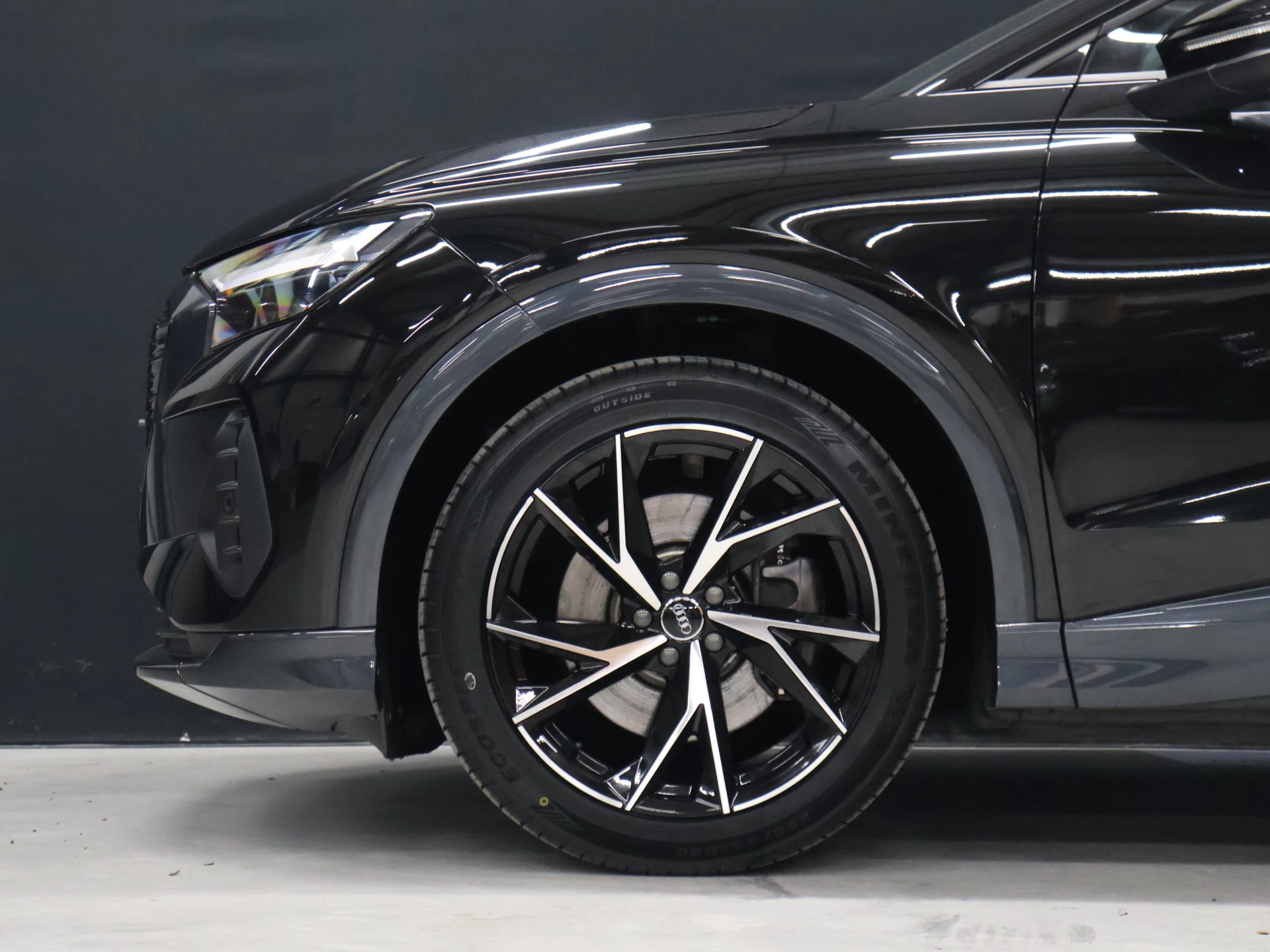 Hoofdafbeelding Audi Q4 e-tron