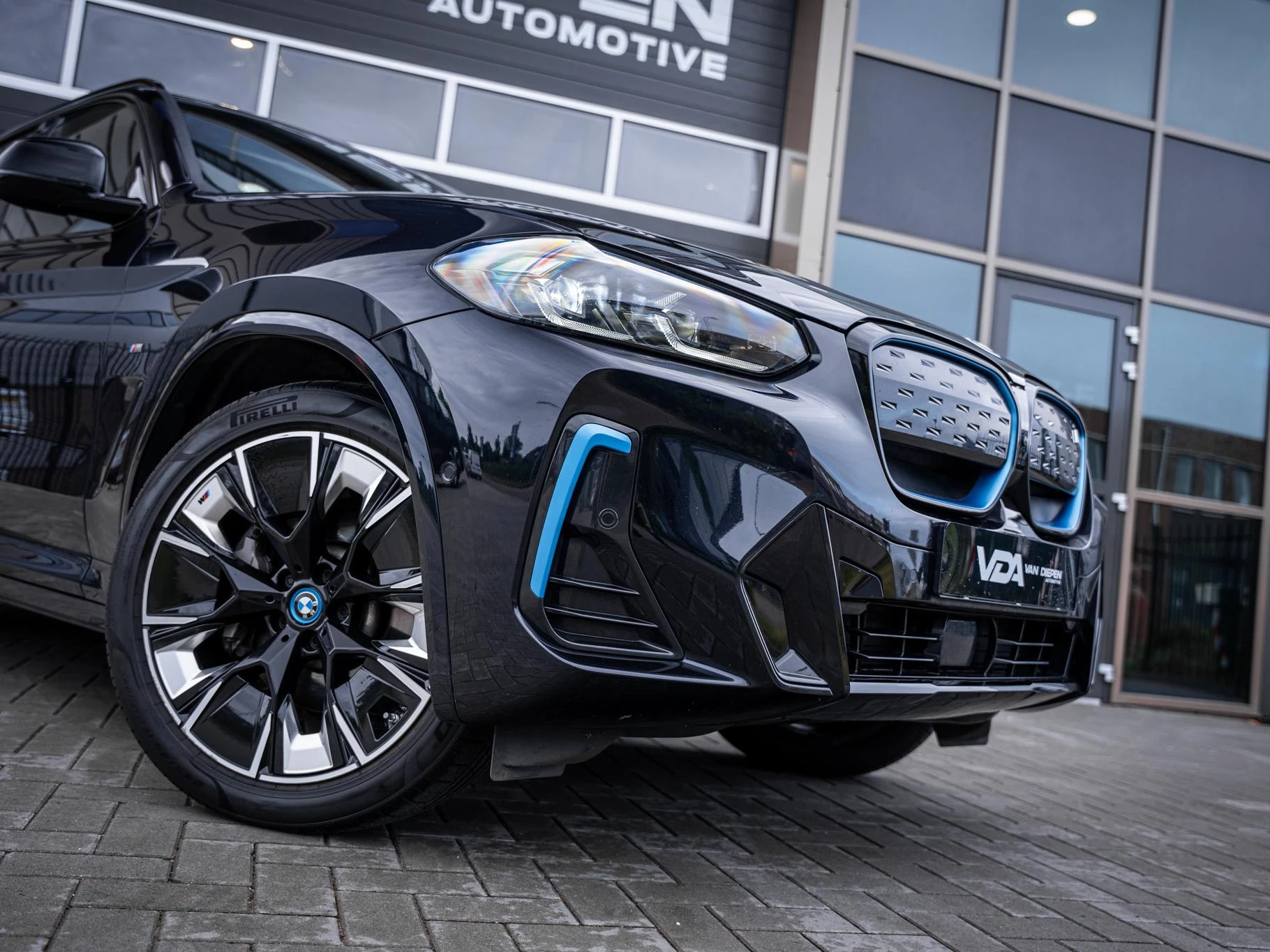 Hoofdafbeelding BMW iX3