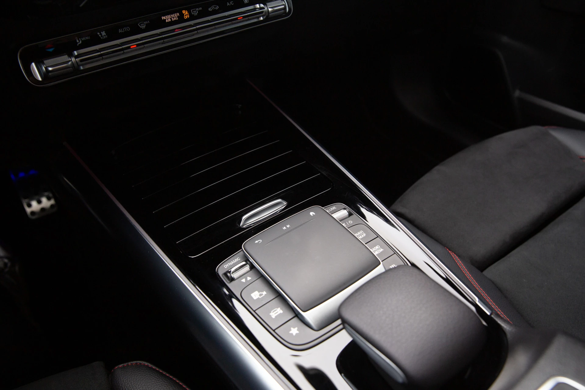 Hoofdafbeelding Mercedes-Benz EQA