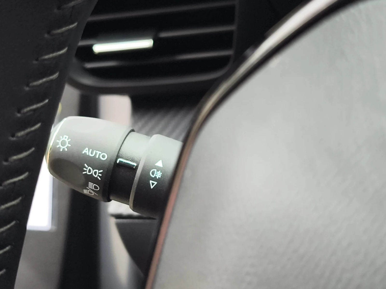 Hoofdafbeelding Peugeot e-208