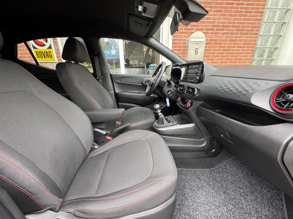 Hoofdafbeelding Hyundai i10