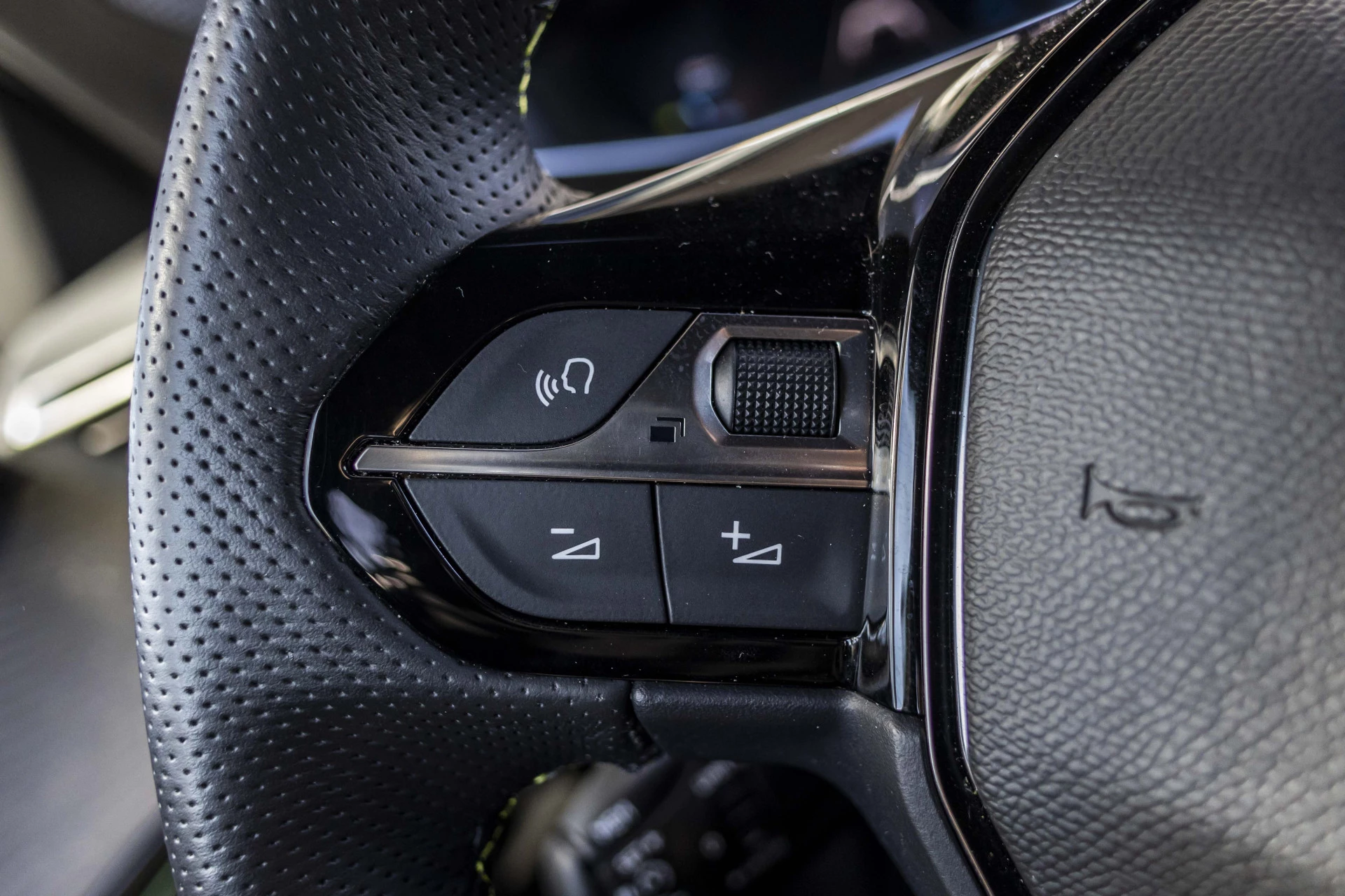 Hoofdafbeelding Peugeot e-208