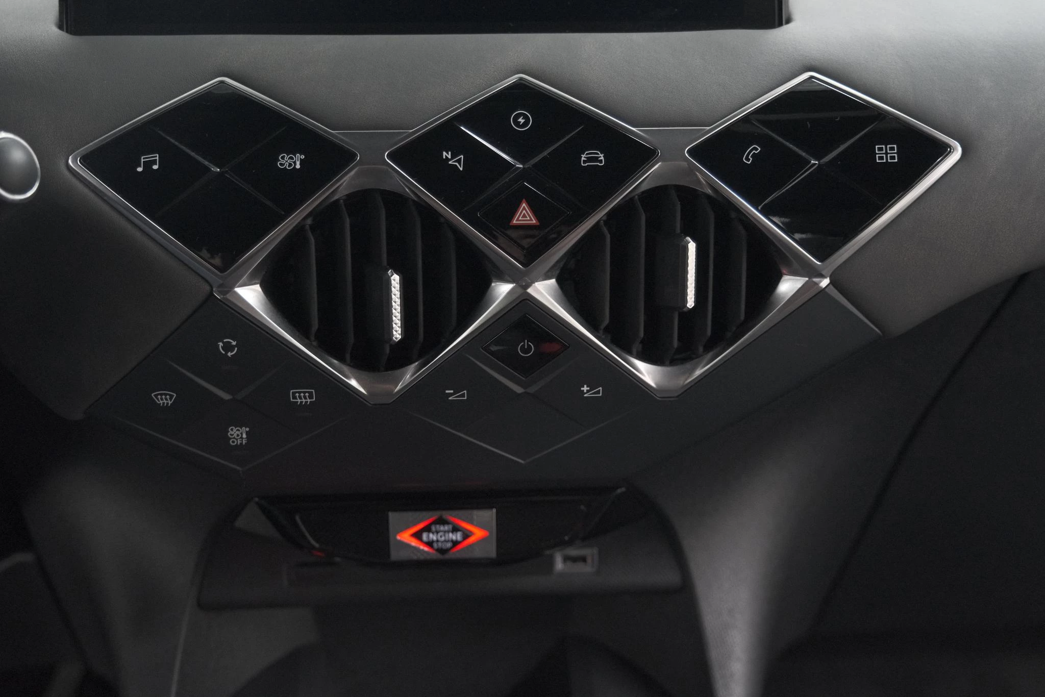 Hoofdafbeelding DS DS 3