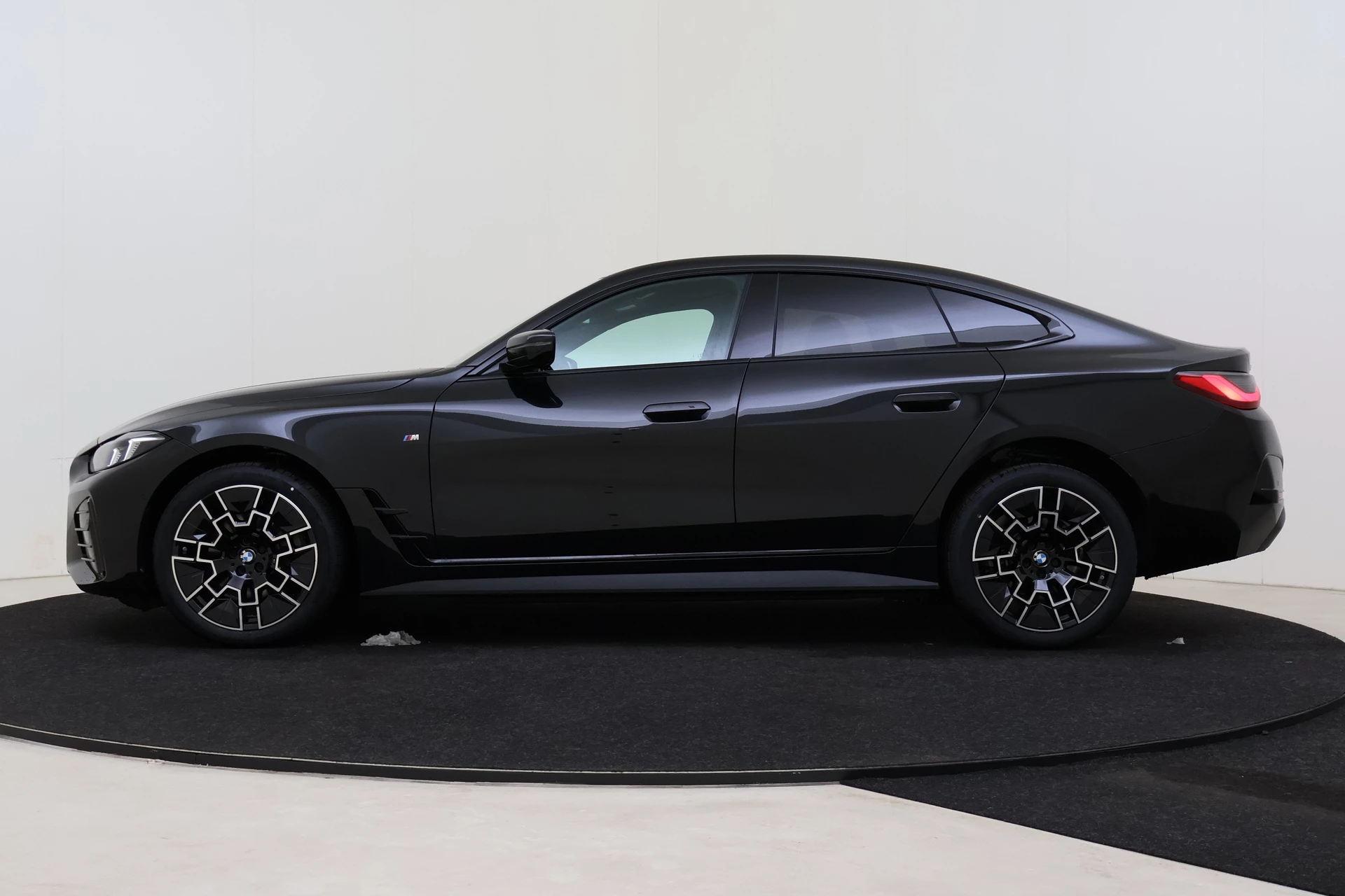 Hoofdafbeelding BMW i4