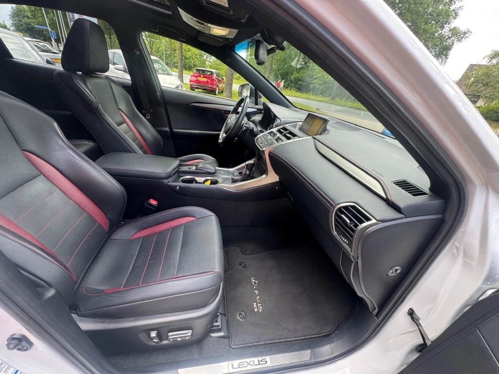 Hoofdafbeelding Lexus NX