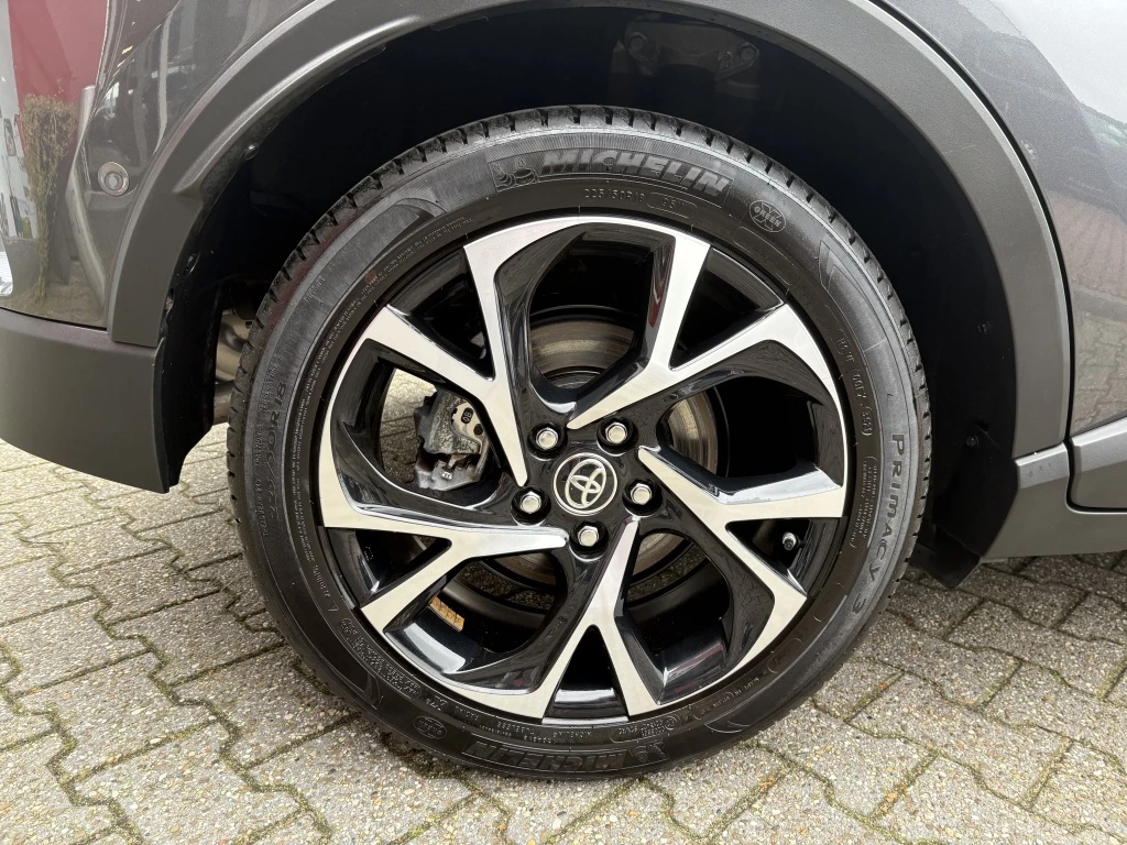 Hoofdafbeelding Toyota C-HR