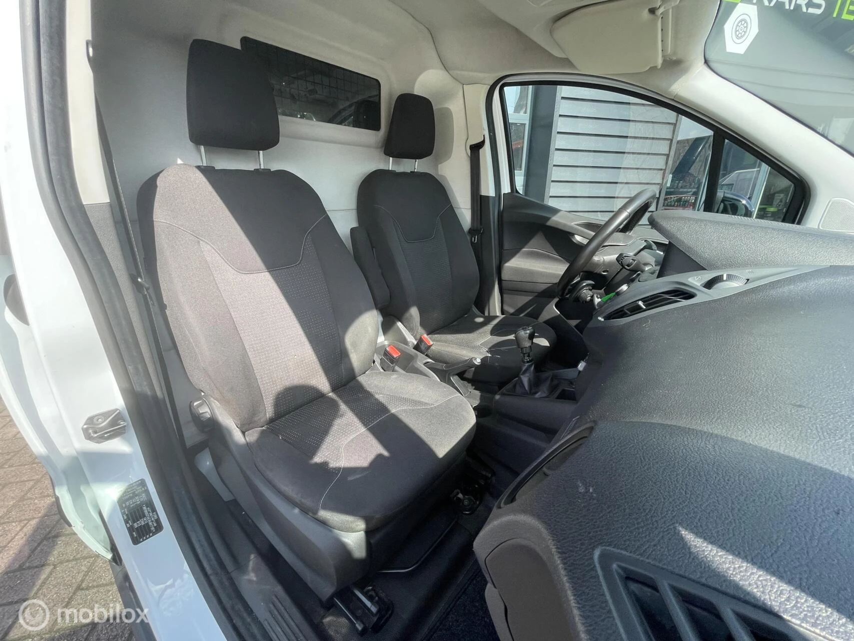 Hoofdafbeelding Ford Transit Courier