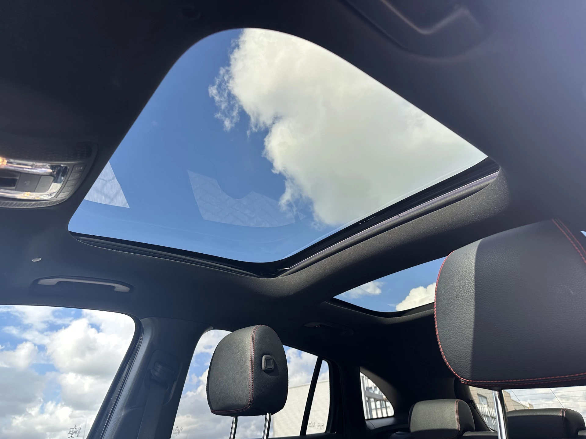 Hoofdafbeelding Mercedes-Benz EQA
